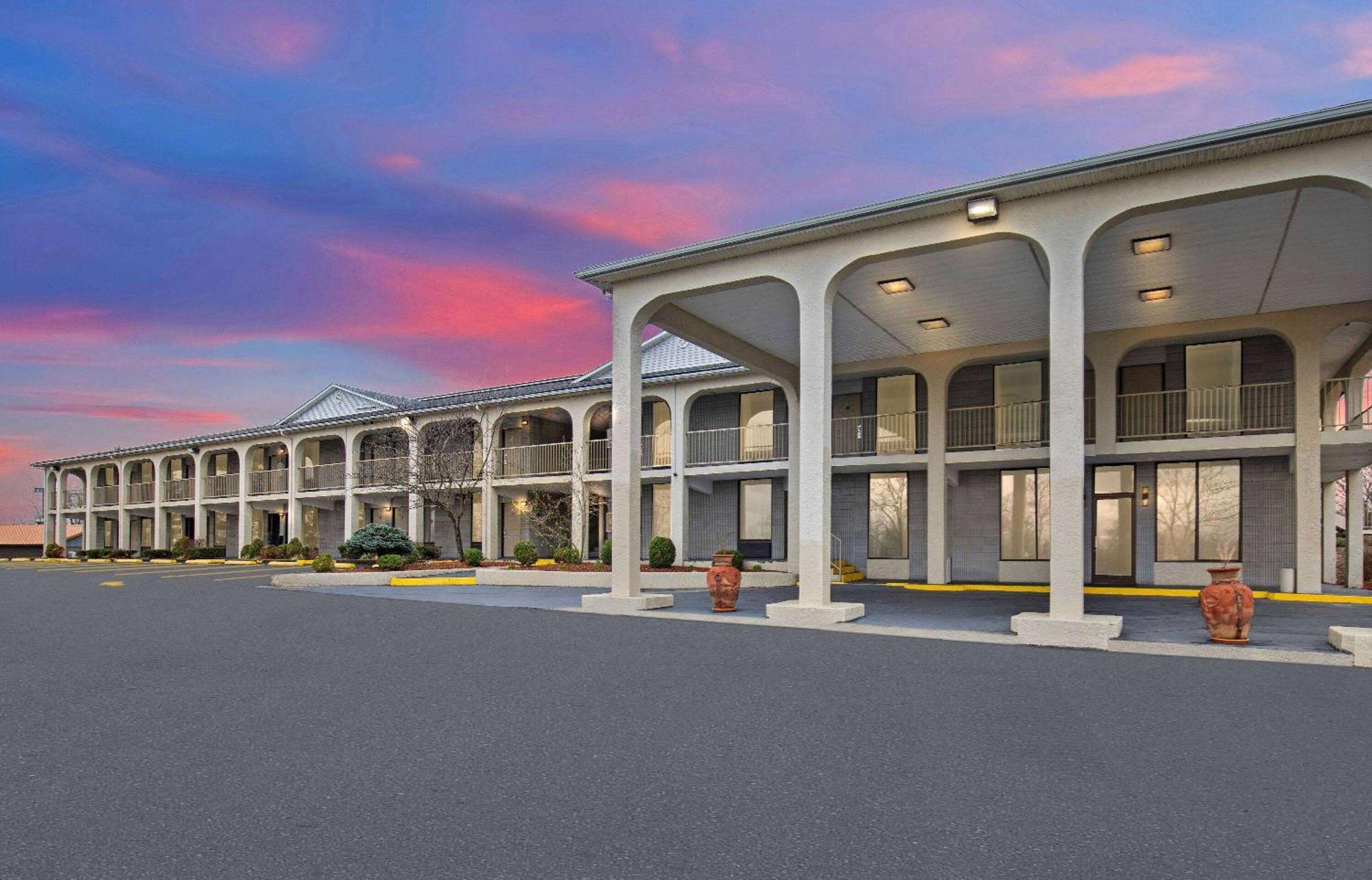 Days Inn By Wyndham Columbia Kentucky Exteriér fotografie