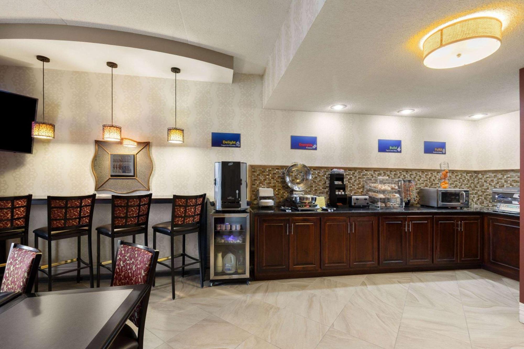 Days Inn By Wyndham Columbia Kentucky Exteriér fotografie
