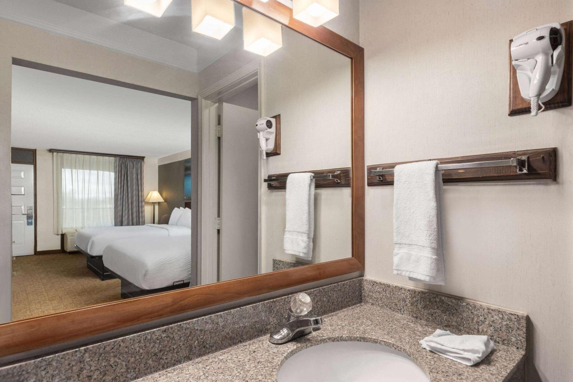 Days Inn By Wyndham Columbia Kentucky Exteriér fotografie